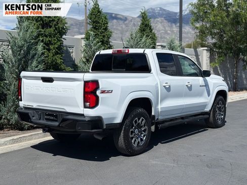 Used 2023 Chevrolet Colorado Z71 w/ Advanced Trailering Package AWD/4WD image 8