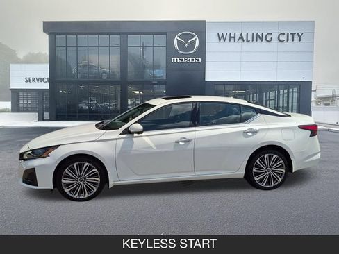 Used 2024 Nissan Altima 2.5 SL AWD/4WD image 5