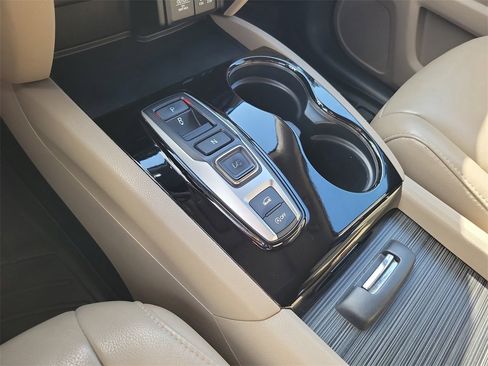 Used 2016 Honda Pilot Touring image 35