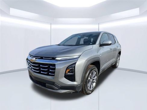 Used 2026 Chevrolet Equinox LT AWD/4WD image 12