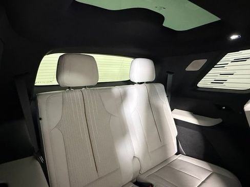 Used 2026 Cadillac Vistiq Luxury w/ LPO, Floor Liner Package AWD/4WD image 33