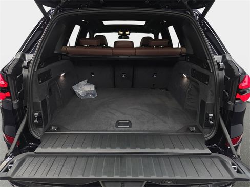 New 2026 BMW X5 xDrive40i w/ Executive Package image 12