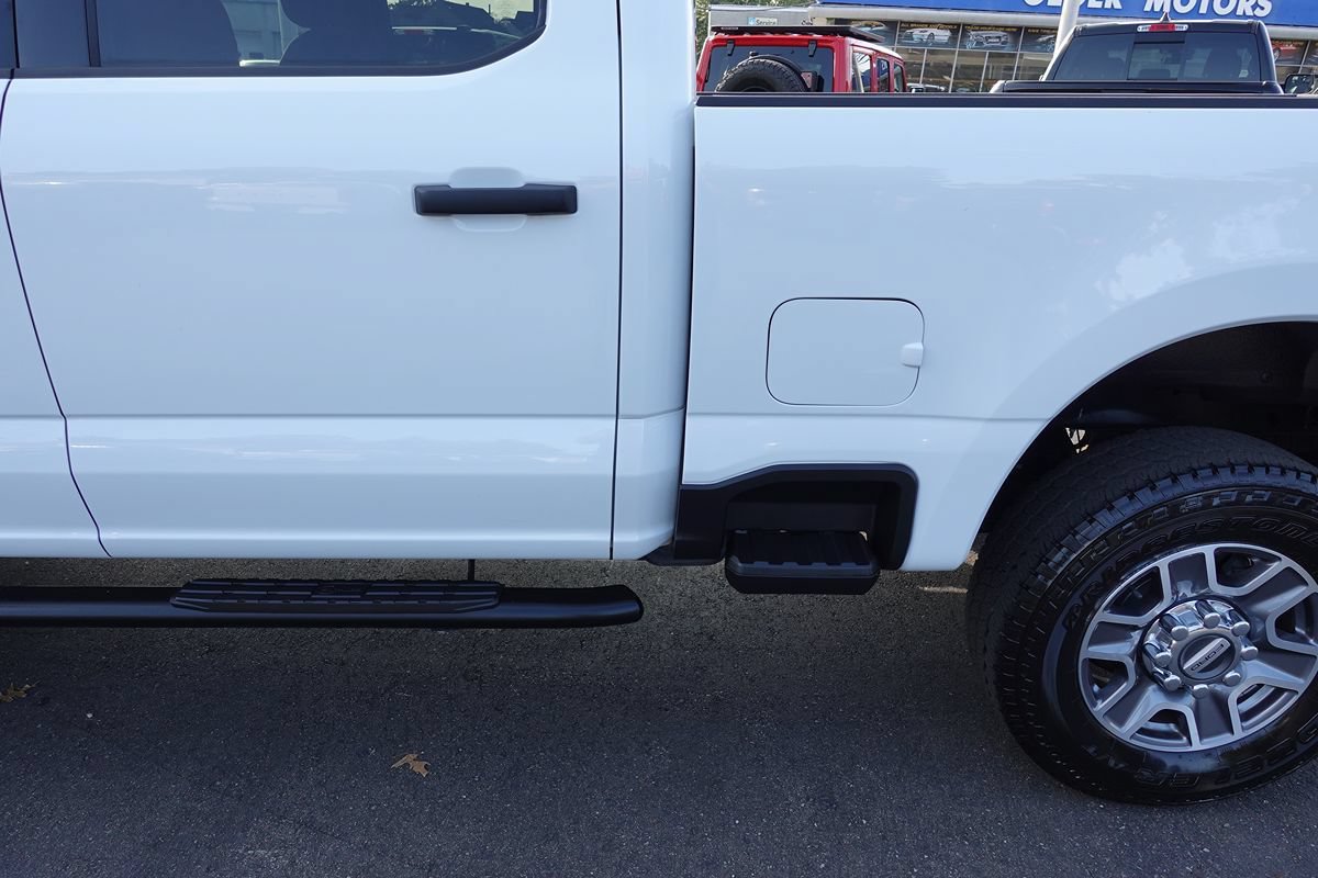 Used 2025 Ford F250 XLT w/ FX4 Off-Road Package AWD/4WD image 24