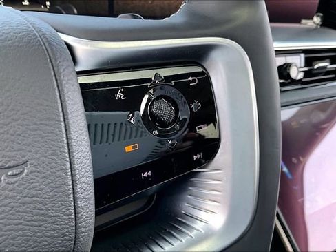 Certified 2025 INFINITI QX80 Pure image 19