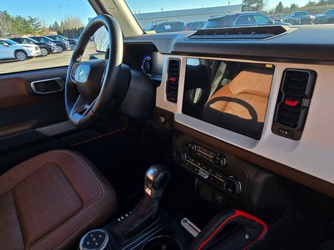 Used 2023 Ford Bronco Heritage Edition image 12