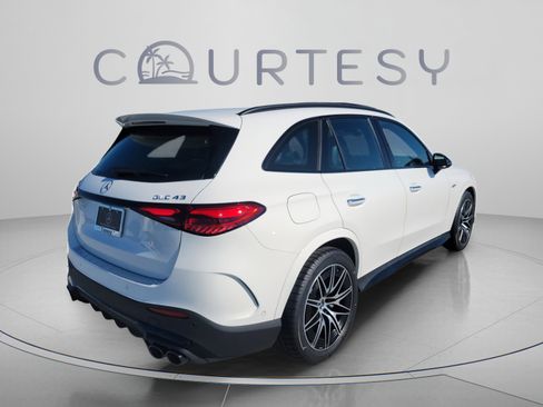 Used 2026 Mercedes-Benz GLC 43 AMG 4MATIC image 4