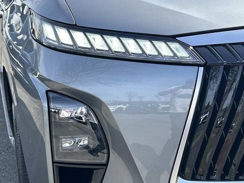 Certified 2025 INFINITI QX80 Sensory image 10