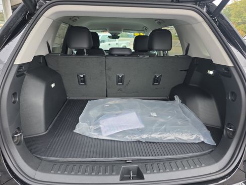 New 2026 GMC Terrain Denali w/ LPO, Floor Liner Package image 5