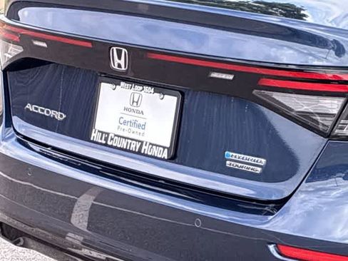Used 2024 Honda Accord Touring image 13