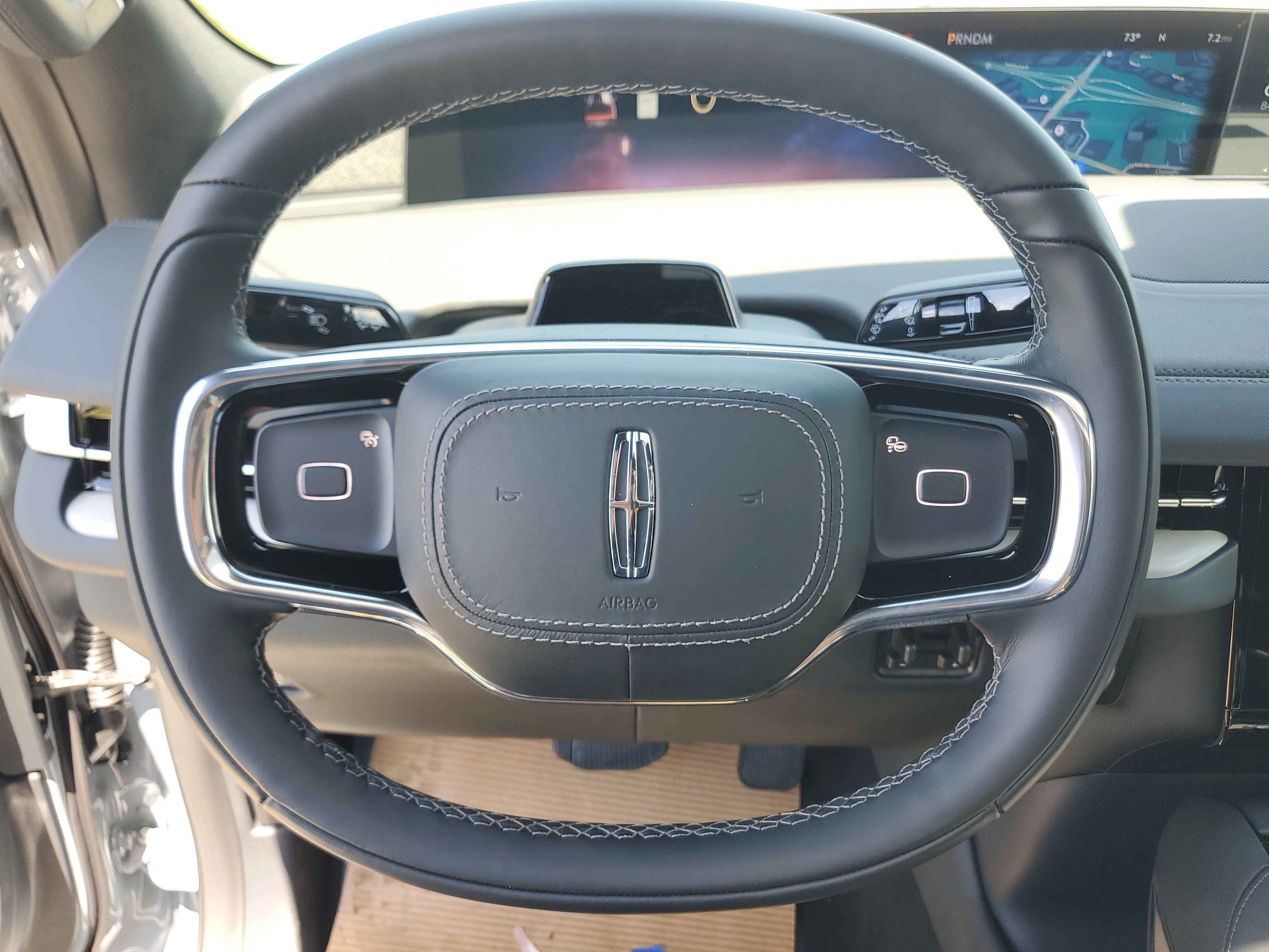 New 2026 Lincoln Navigator Reserve w/ Jet Appearance Package AWD/4WD image 16