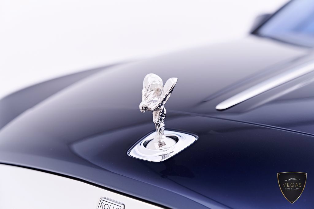 Used 2017 Rolls-Royce Wraith RWD image 22
