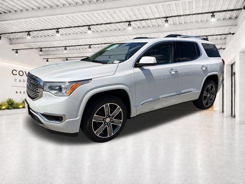 Used 2019 GMC Acadia Denali w/ Technology Package FWD image 4