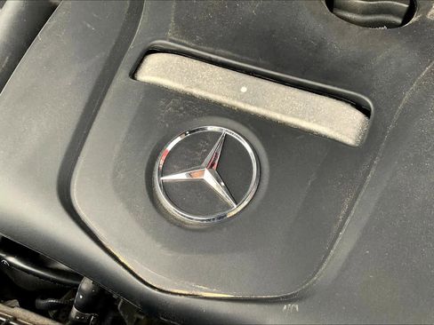 Used 2017 Mercedes-Benz GLC 300 4MATIC image 31