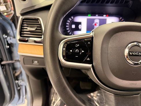 Used 2023 Volvo XC90 B5 Plus AWD/4WD image 13