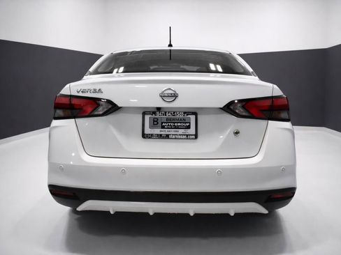 Certified 2025 Nissan Versa S w/ Trunk Package image 9