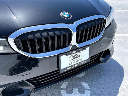 Used 2022 BMW 330i Sedan w/ Premium Package 2 RWD image 31