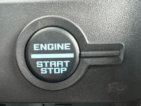New 2026 Ford Bronco Outer Banks w/ Sasquatch Package AWD/4WD image 16