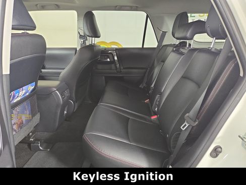 Used 2022 Toyota 4Runner TRD Off-Road Premium w/ Moonroof Package AWD/4WD image 12
