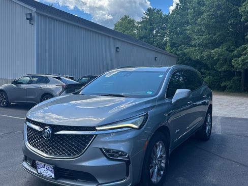 Used 2023 Buick Enclave Avenir w/ Avenir Technology Package AWD/4WD image 1