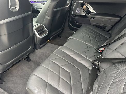 Used 2023 BMW i7 xDrive60 AWD/4WD image 12