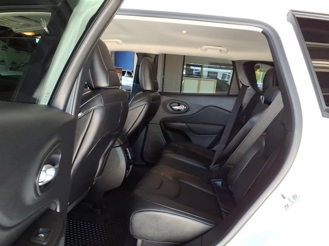 Used 2023 Jeep Cherokee Trailhawk w/ Trailer Tow Group AWD/4WD image 20