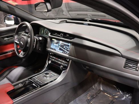 Used 2018 Jaguar XF First Edition AWD/4WD image 45