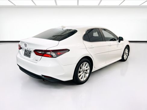 Used 2024 Toyota Camry LE w/ Convenience Package FWD image 4
