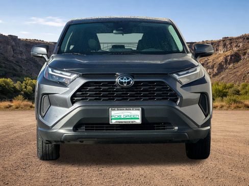Used 2024 Toyota RAV4 LE AWD/4WD image 8