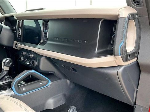 Used 2022 Ford Bronco Wildtrak image 20