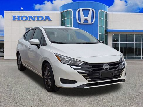 Used 2024 Nissan Versa SV FWD image 18