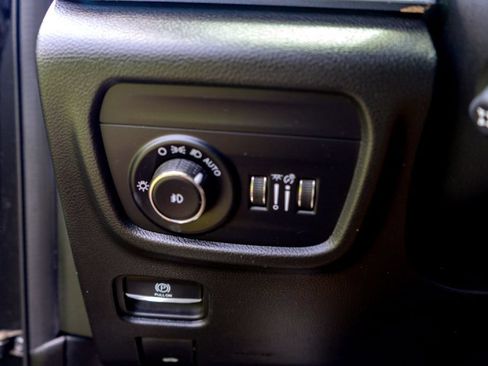 Used 2023 Jeep Grand Cherokee L Overland w/ Advanced Protech Group III AWD/4WD image 20