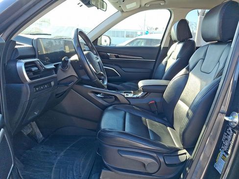 Used 2023 Kia Telluride LX image 14
