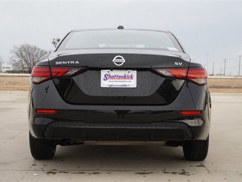 Used 2023 Nissan Sentra SV image 8