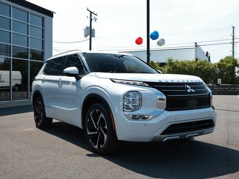 Used 2022 Mitsubishi Outlander SEL FWD image 3