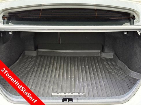 Used 2023 Toyota Camry XSE image 9