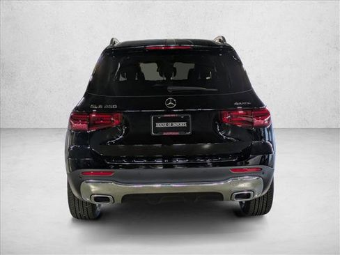 Certified 2025 Mercedes-Benz GLB 250 4MATIC image 8