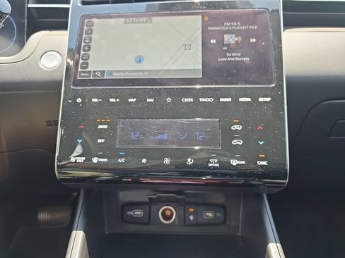 Certified 2024 Hyundai Tucson Limited AWD/4WD image 27
