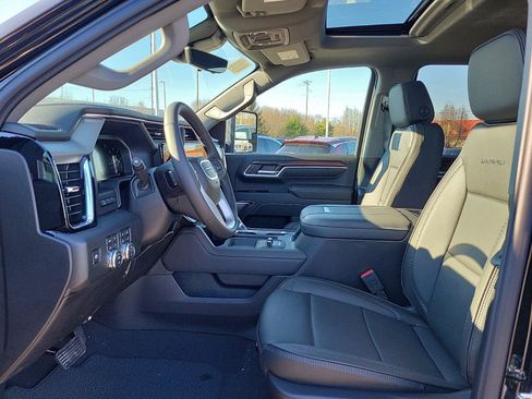 New 2026 GMC Sierra 3500 Denali w/ Denali Reserve Package image 15