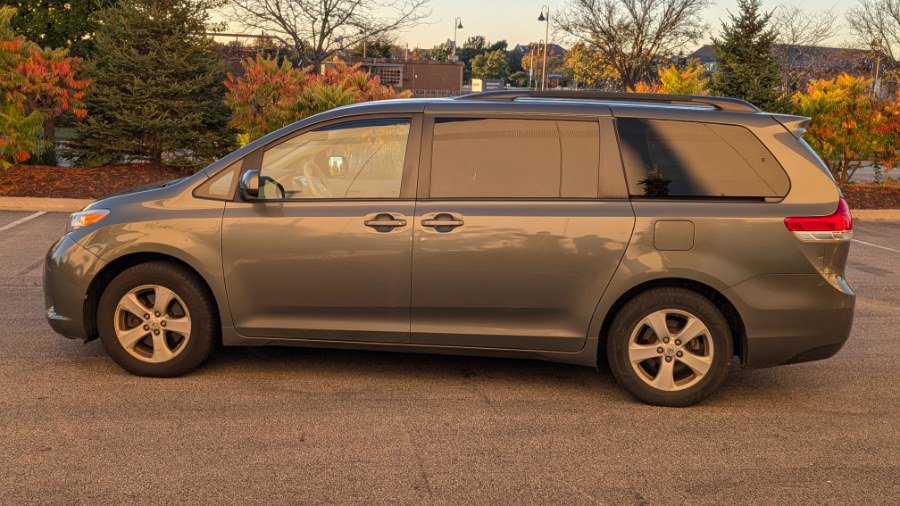 Used 2013 Toyota Sienna LE FWD image 7