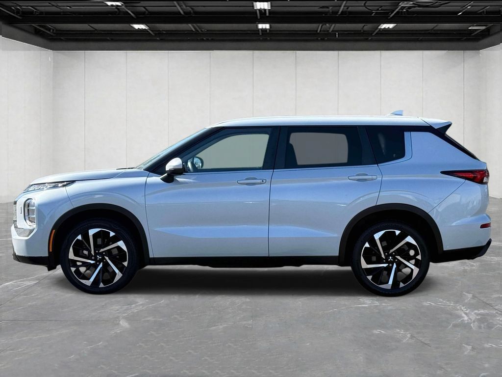 Used 2022 Mitsubishi Outlander ES AWD/4WD image 5