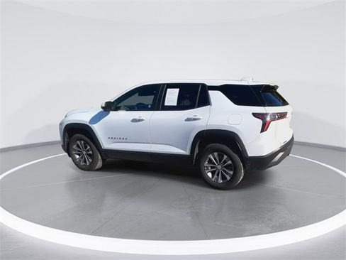 Used 2025 Chevrolet Equinox LT image 8