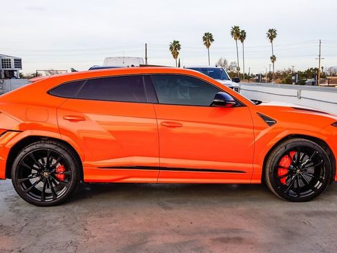 Used 2023 Lamborghini Urus S image 13