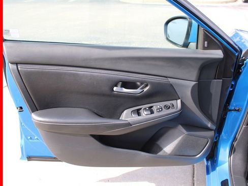 Certified 2021 Nissan Sentra SV image 18