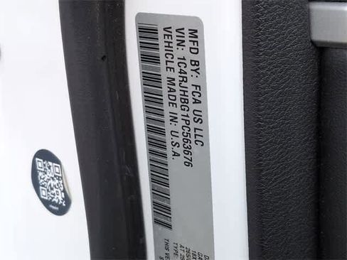 Used 2023 Jeep Grand Cherokee Limited image 36