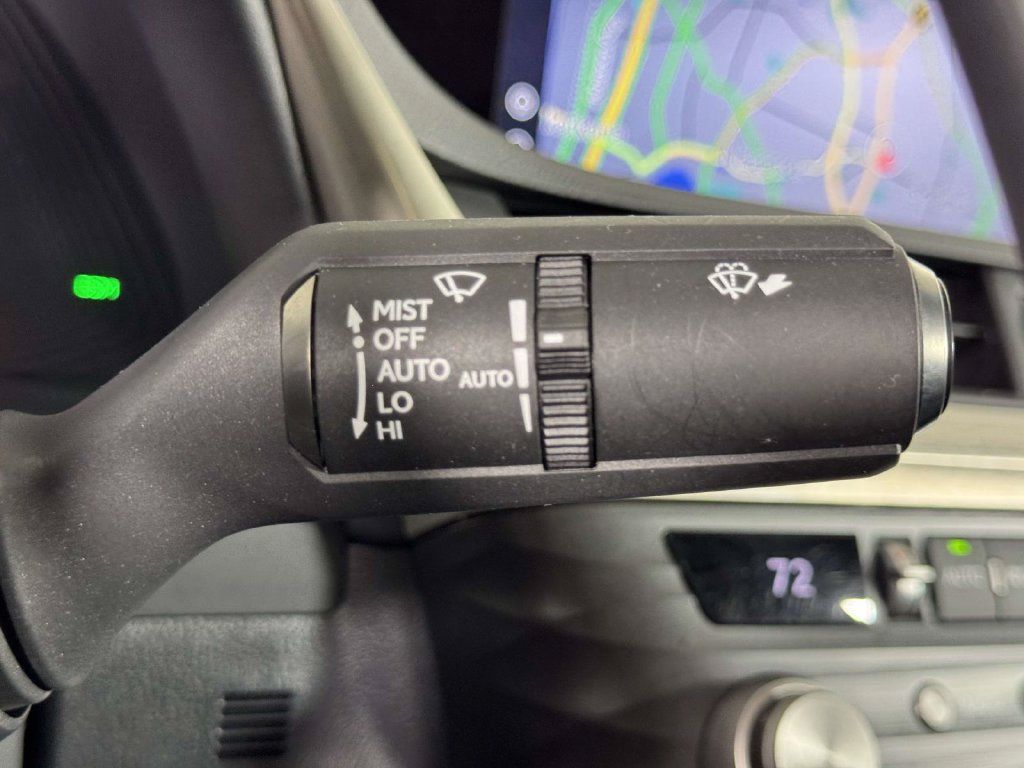 Used 2021 Lexus ES 300h w/ Accessory Package 2 FWD image 23