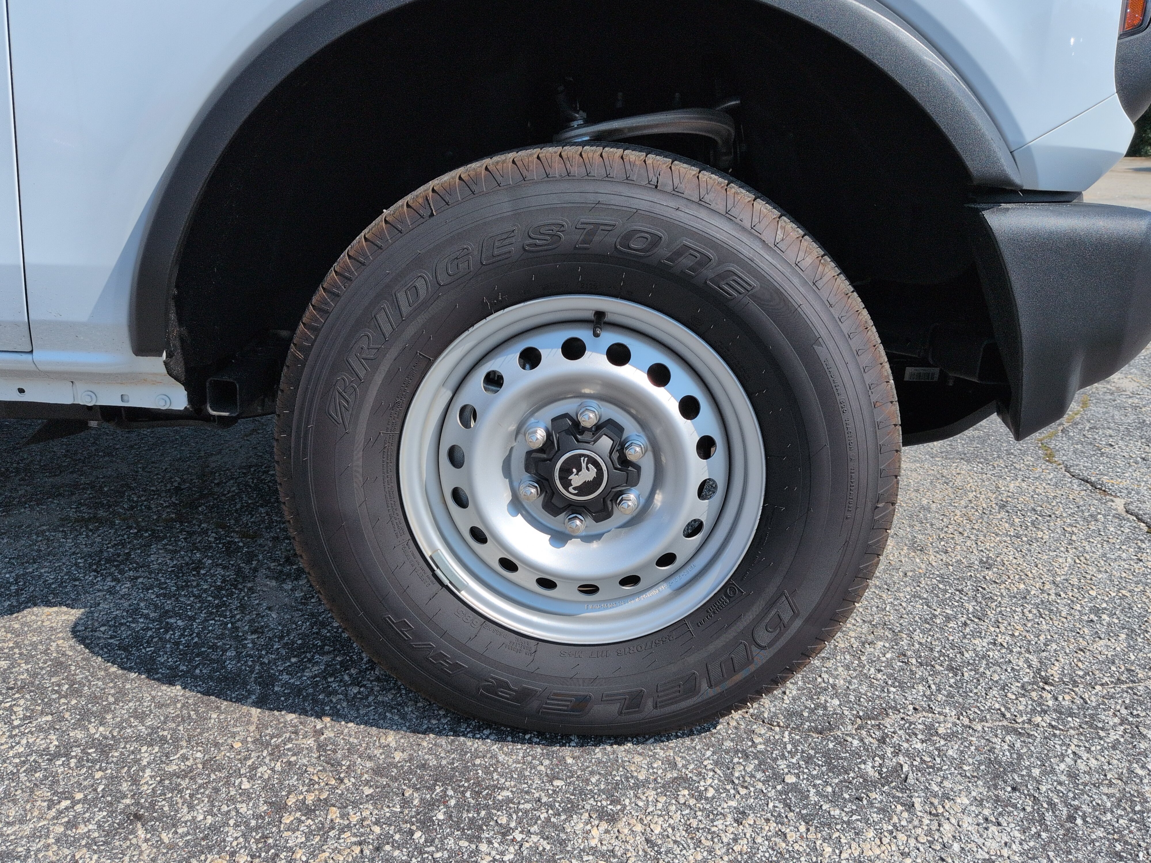 Used 2025 Ford Bronco 4-Door AWD/4WD image 9