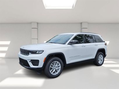 New 2025 Jeep Grand Cherokee Laredo X w/ Luxury Tech Group I