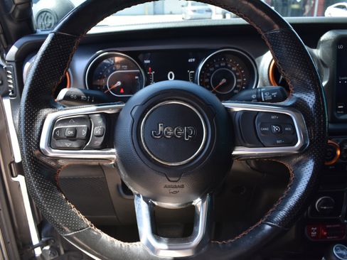 Used 2023 Jeep Gladiator Mojave w/ LED Lighting Group AWD/4WD image 12
