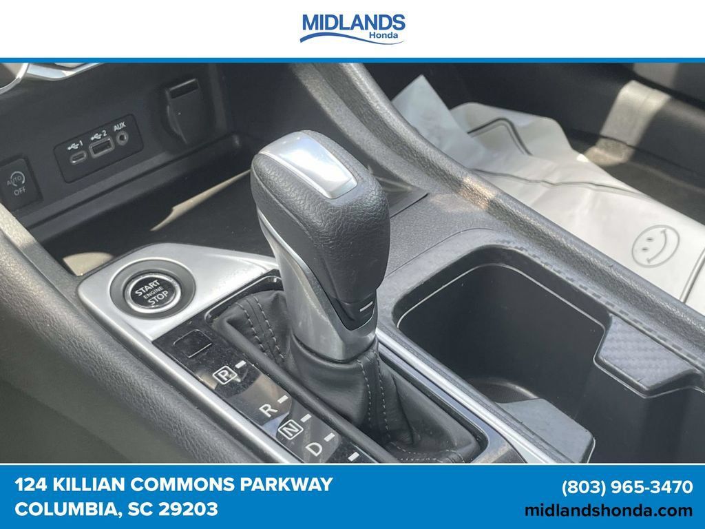 Used 2025 Nissan Sentra SV FWD image 29