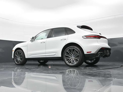 New 2026 Porsche Macan AWD/4WD image 38
